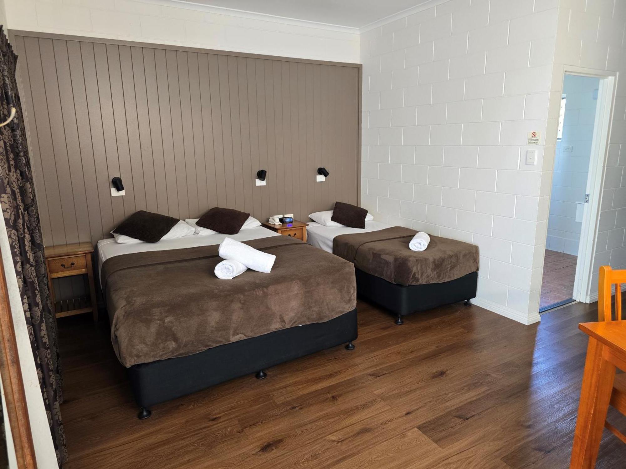 Colonial Rose Motel Townsville Zewnętrze zdjęcie